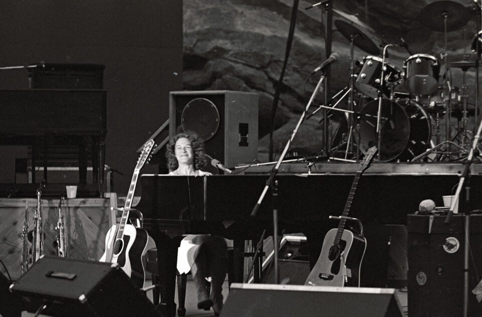 Carole King - American singer-songwriter, Tapestry album,…